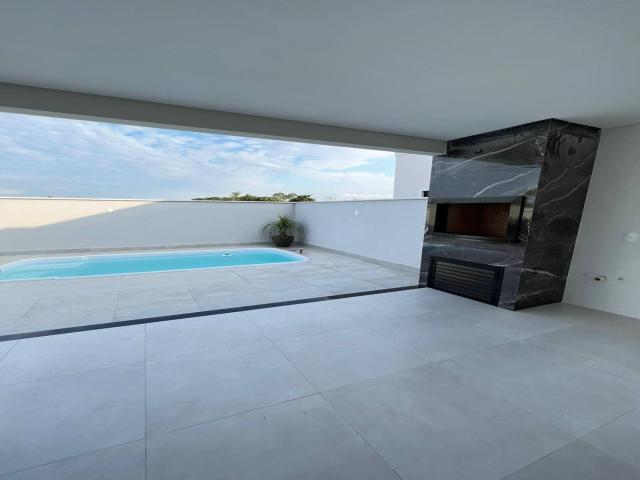#5 - Casa para Venda em Tijucas - SC - 2